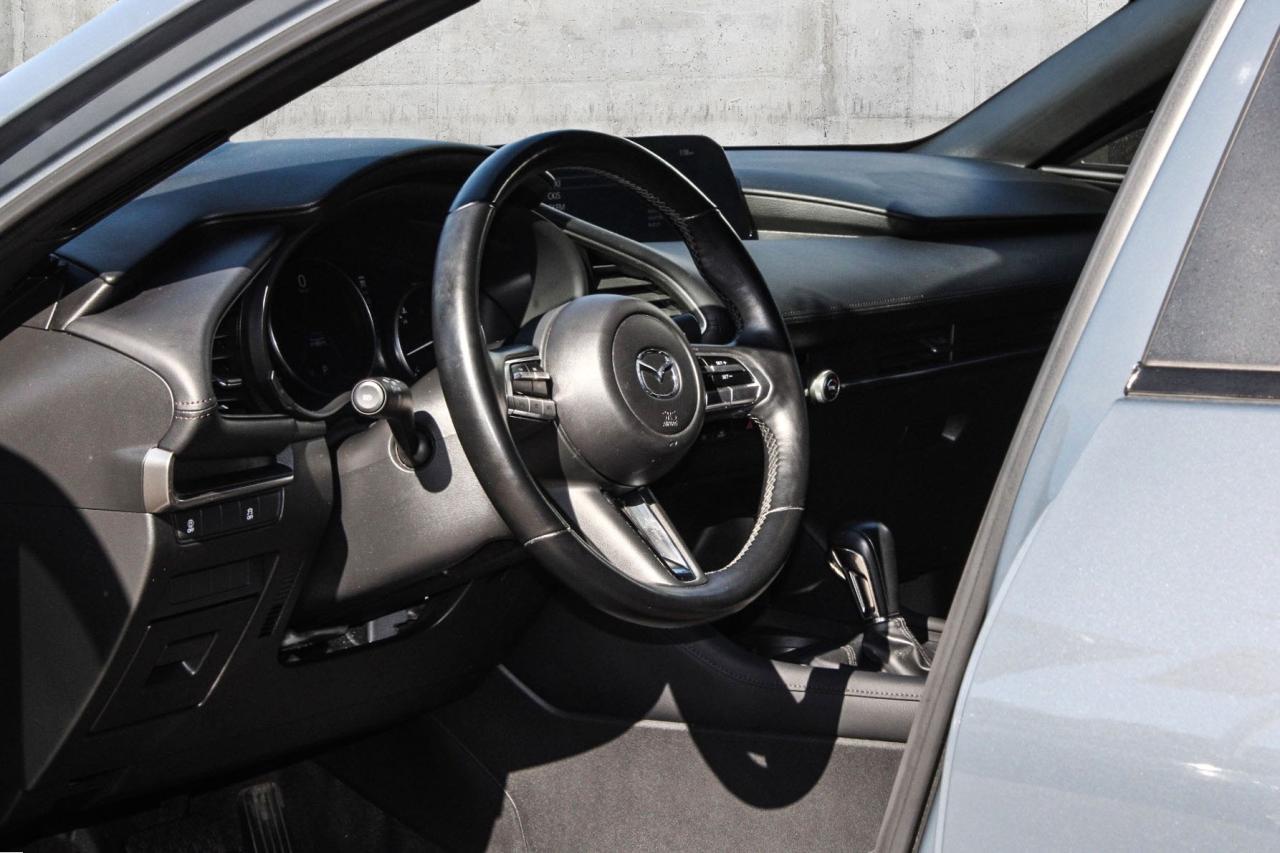 2022 Mazda Mazda3 Sport GS Auto  SportMode CruiseCtrl Photo