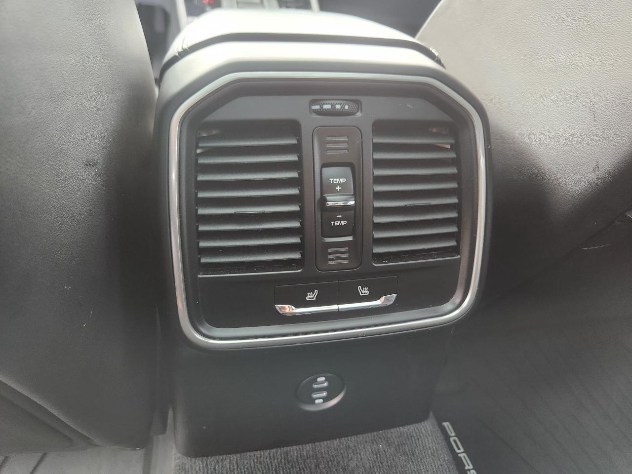 2024 Porsche Macan T AWD, PREMIUM PLUS,360 CAM, CARPLAY, SPORT CHRONO Photo