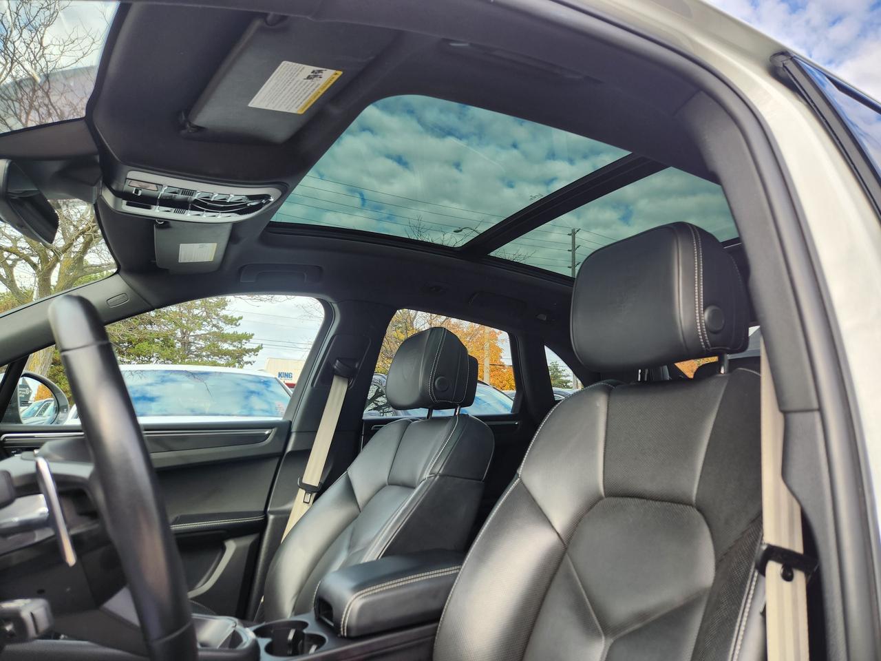 2024 Porsche Macan T AWD, PREMIUM PLUS,360 CAM, CARPLAY, SPORT CHRONO Photo2