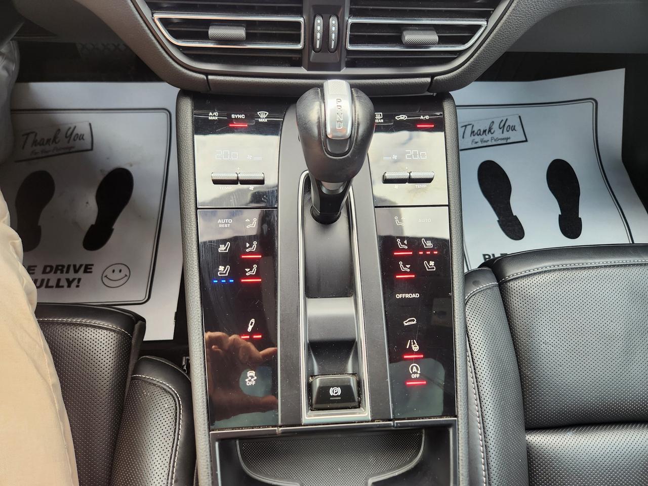 2024 Porsche Macan T AWD, PREMIUM PLUS,360 CAM, CARPLAY, SPORT CHRONO Photo