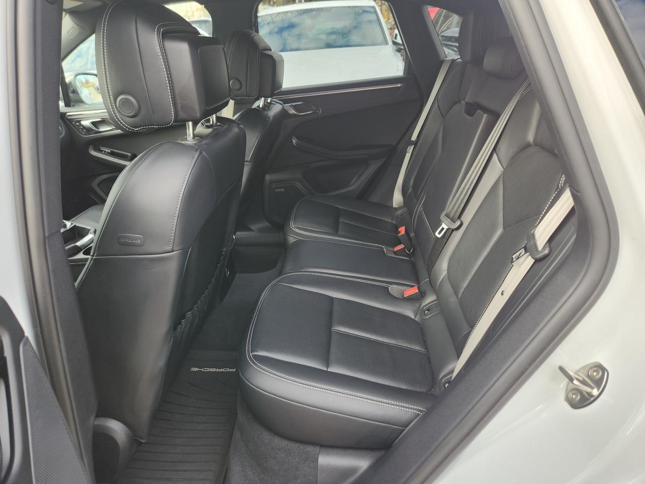 2024 Porsche Macan T AWD, PREMIUM PLUS,360 CAM, CARPLAY, SPORT CHRONO Photo