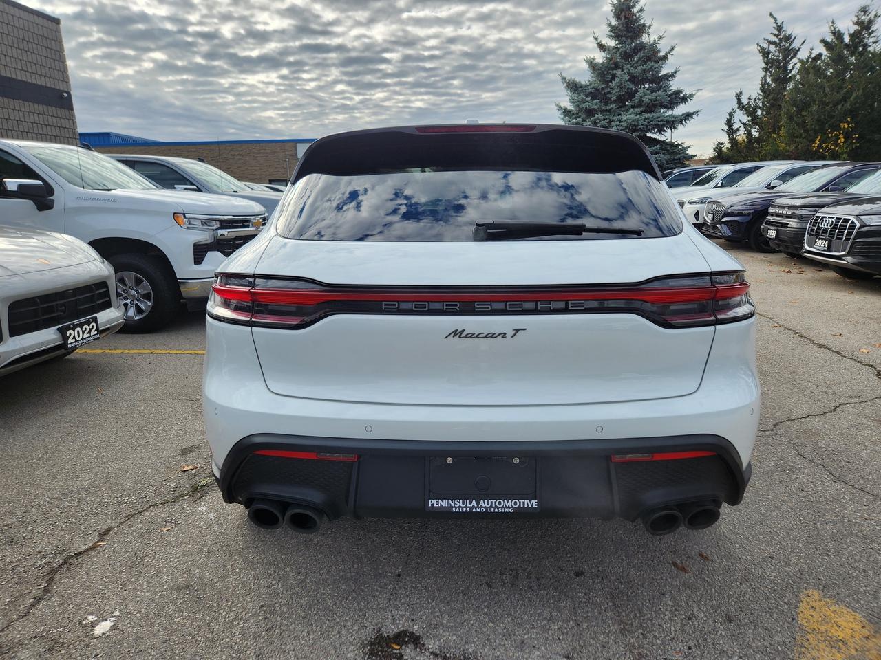 2024 Porsche Macan T AWD, PREMIUM PLUS,360 CAM, CARPLAY, SPORT CHRONO Photo