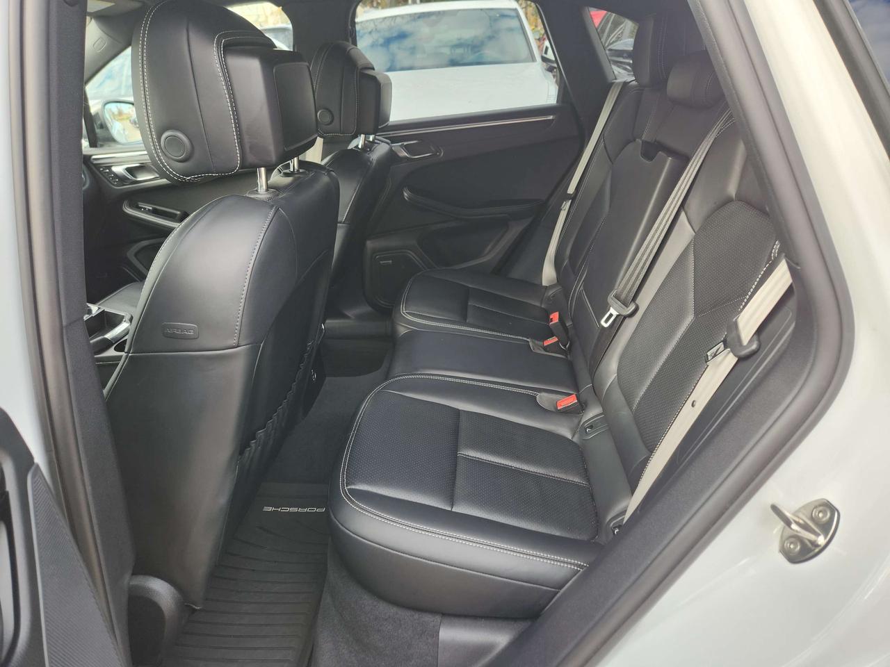2024 Porsche Macan T AWD, PREMIUM PLUS,360 CAM, CARPLAY, SPORT CHRONO Photo
