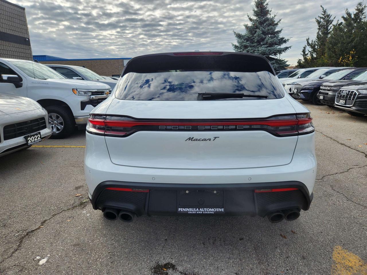 2024 Porsche Macan T AWD, PREMIUM PLUS,360 CAM, CARPLAY, SPORT CHRONO Photo