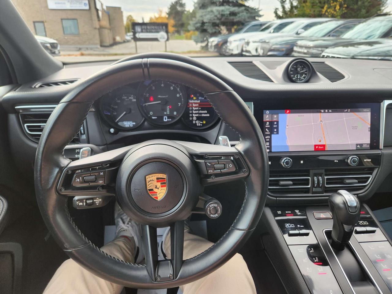 2024 Porsche Macan T AWD, PREMIUM PLUS,360 CAM, CARPLAY, SPORT CHRONO Photo