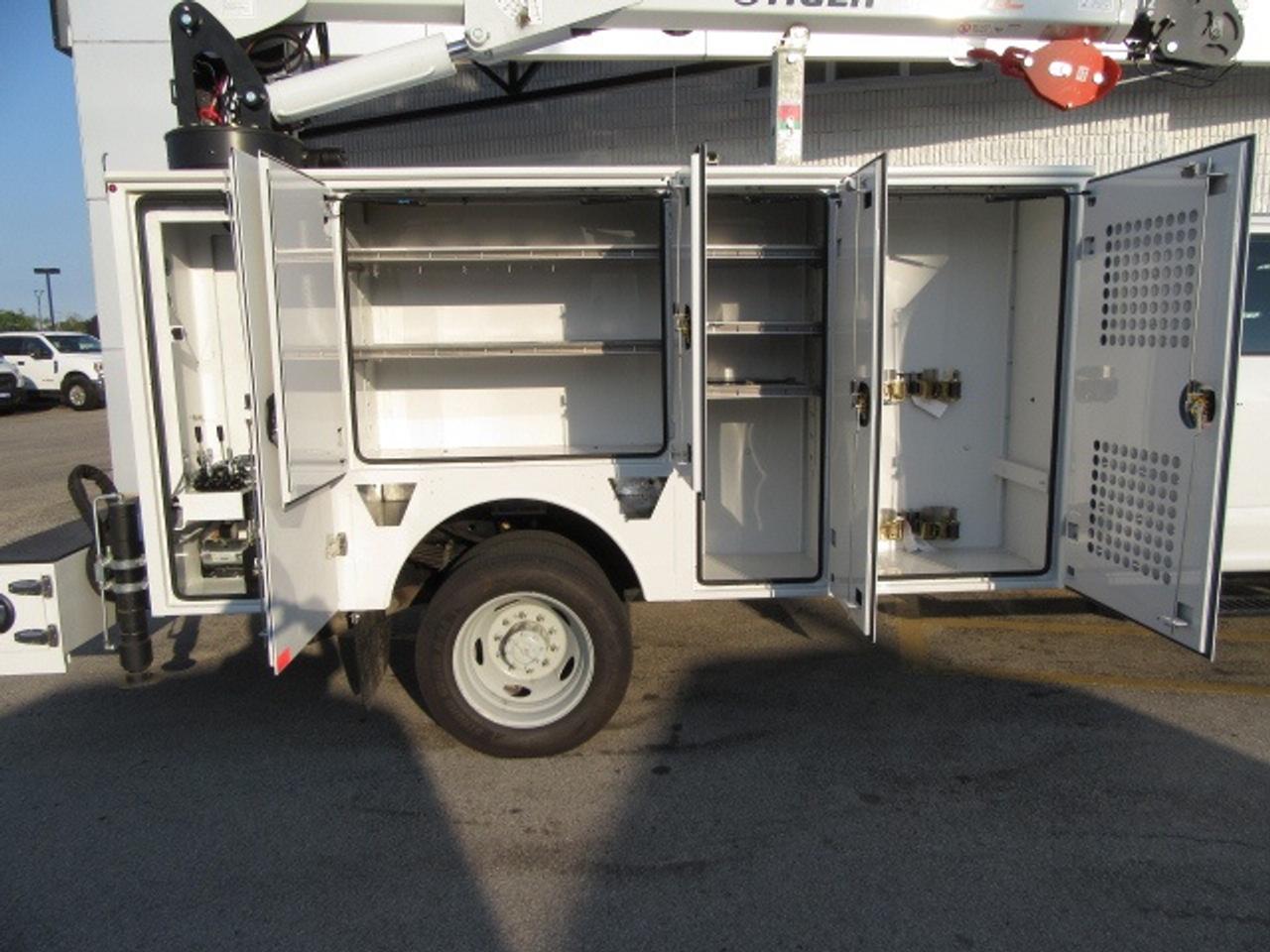 2021 Ford F-550 DIESEL CREW CAB 4X4 NEW SERVICE / UTILITY BODY Photo
