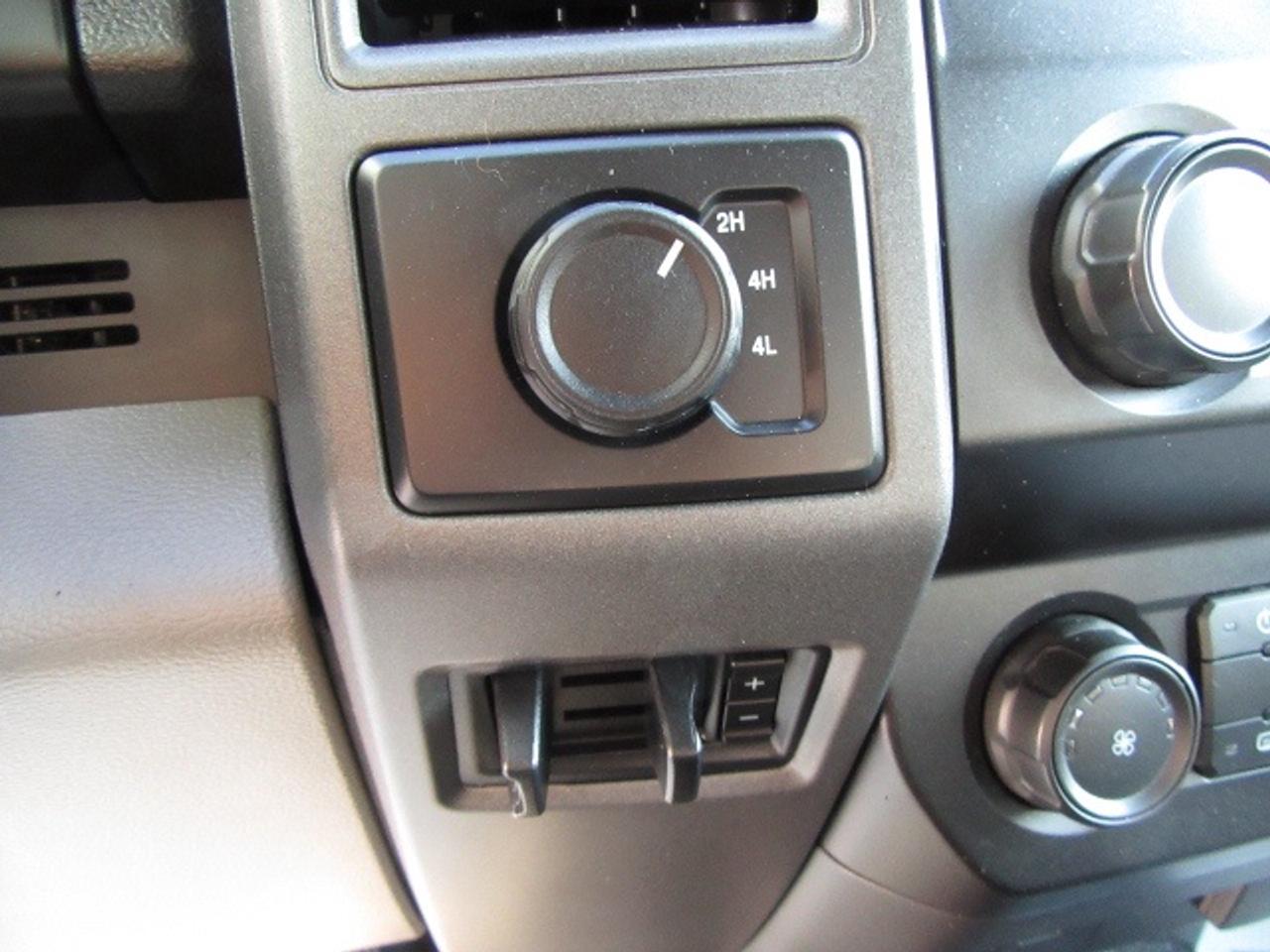 2021 Ford F-550 DIESEL CREW CAB 4X4 NEW SERVICE / UTILITY BODY Photo