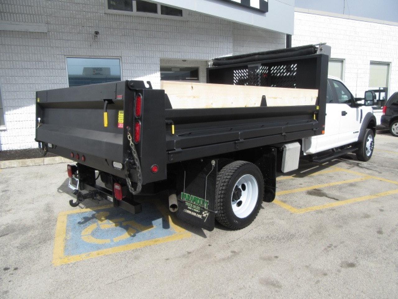 2022 Ford F-550 DIESEL CREW CAB 4X4 WITH 12FT STEEL DUMP BOX Photo2