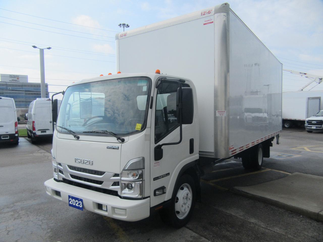 2023 Isuzu NPR GAS 20FT HIGH & WIDE BOX POWER LIFT GATE Photo