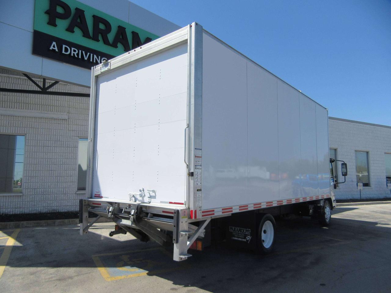 2023 Isuzu NPR GAS 20FT HIGH & WIDE BOX POWER LIFT GATE Photo