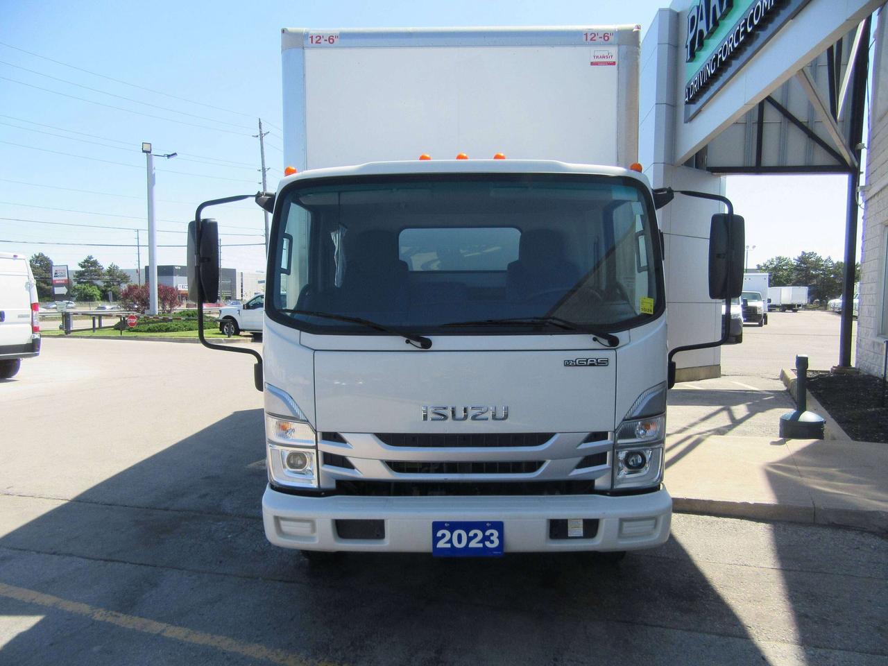 2023 Isuzu NPR GAS 20FT HIGH & WIDE BOX POWER LIFT GATE Photo