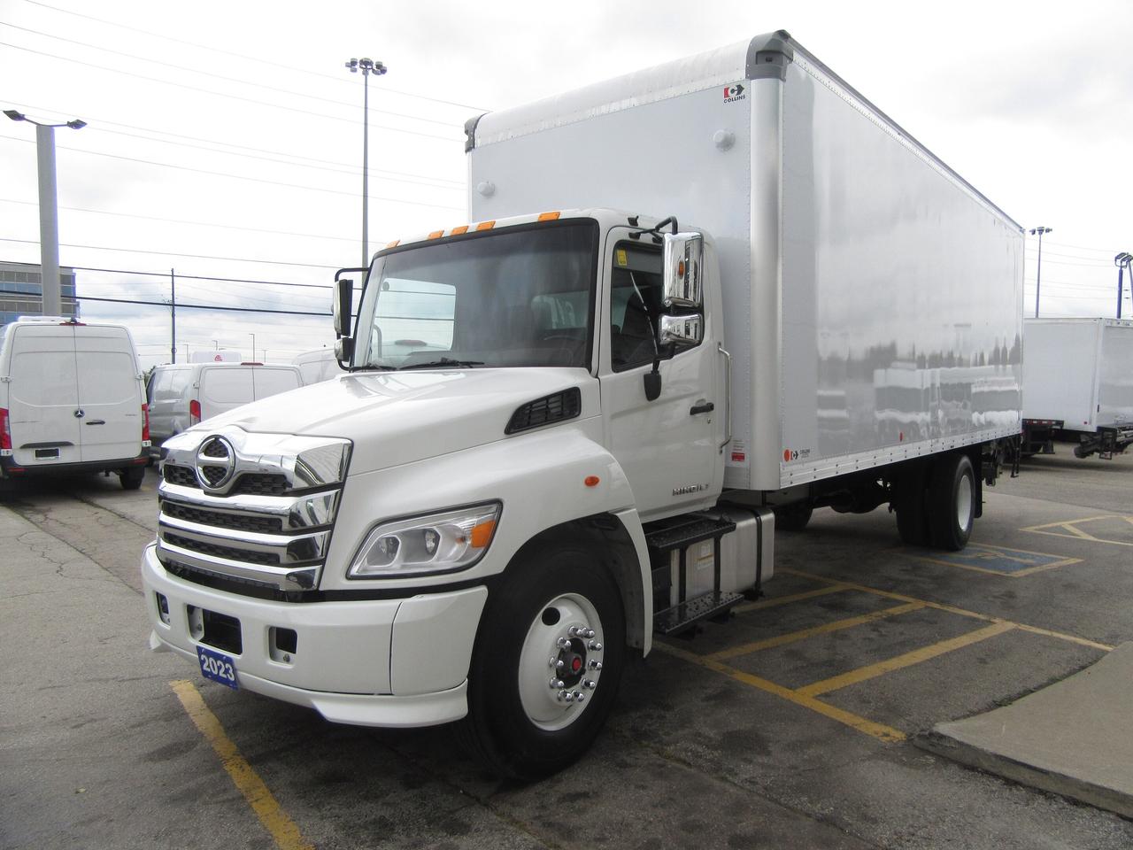 2023 Hino L7 WITH 26FT BOX LARGE ALUMINUM POWER LIFTGATE & RAMP Photo