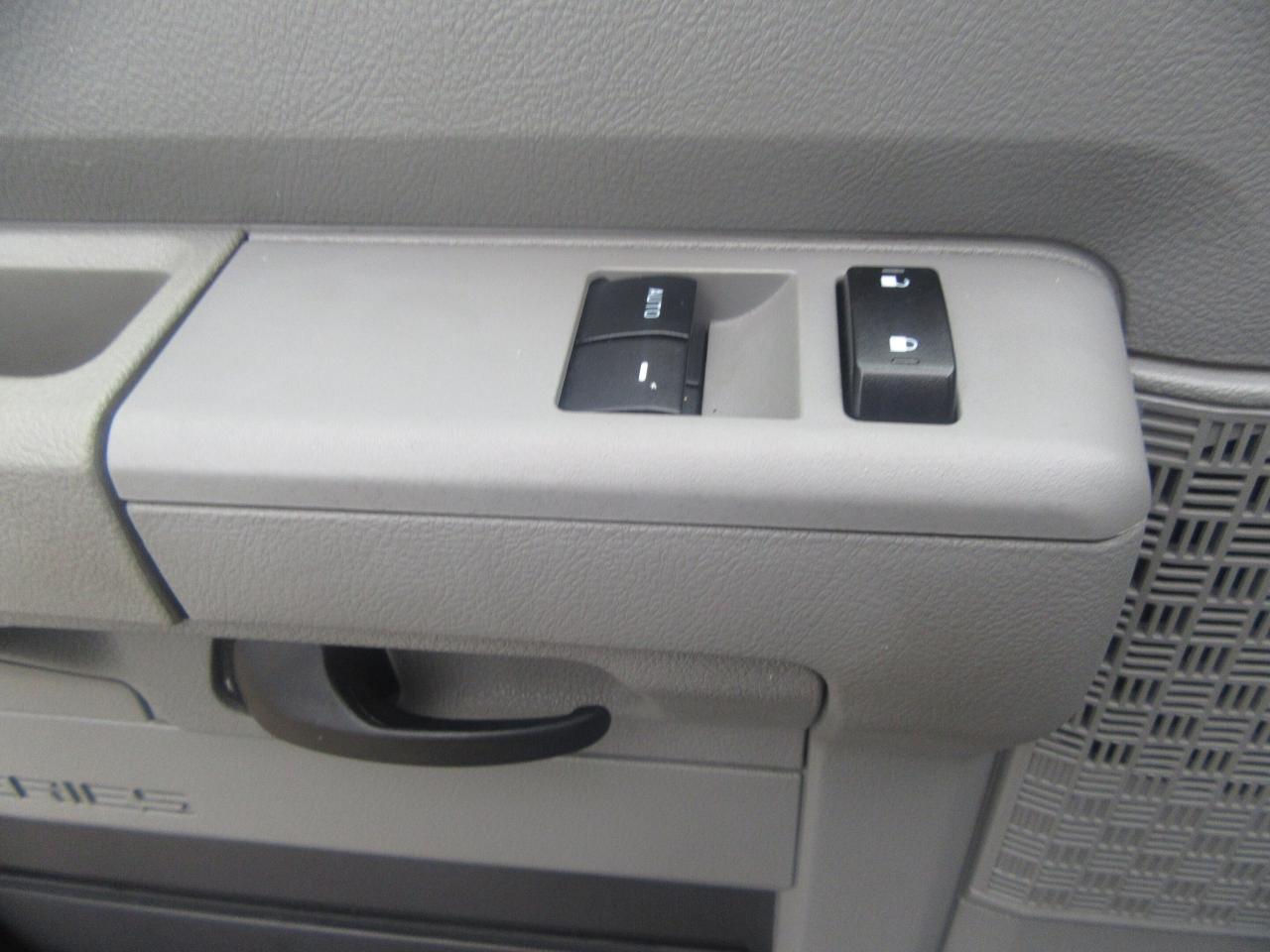 2024 Ford Super Duty E-450 DRW 16FT ALUMINUM HIGH BOX POWER LIFTGATE Photo