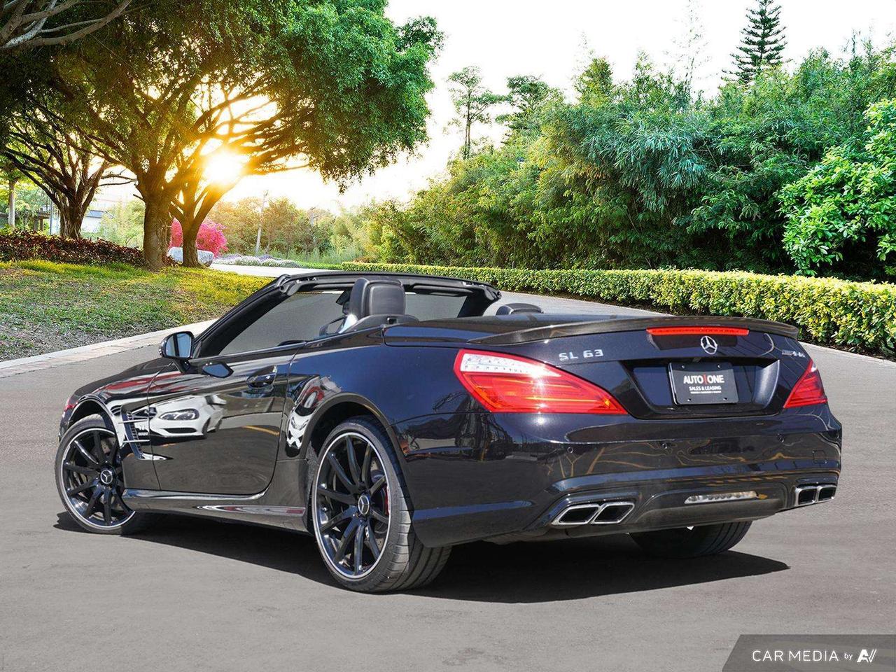 2013 Mercedes-Benz SL AMG PERFORMANCE l MAGIC SKYROOF l RED CALIPERS Photo