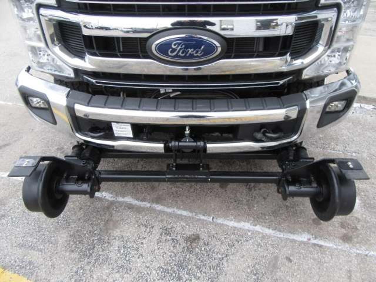 2024 Ford F-250 GAS CREW CAB 4X4 XLT 6.8FT BOX NEW HI-RAIL PACKAGE Photo