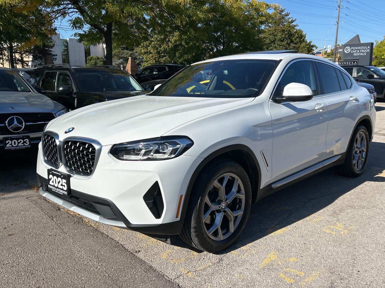 2025 BMW X4 HEADS UP DISPLAY, CARPLAY, PANOROOF,AMBIENT LIGHTS Photo