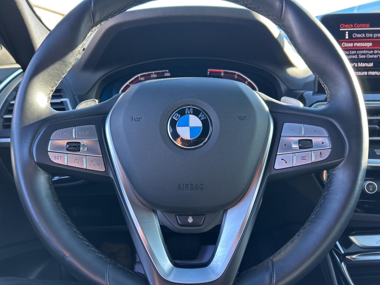 2025 BMW X4 HEADS UP DISPLAY, CARPLAY, PANOROOF,AMBIENT LIGHTS Photo