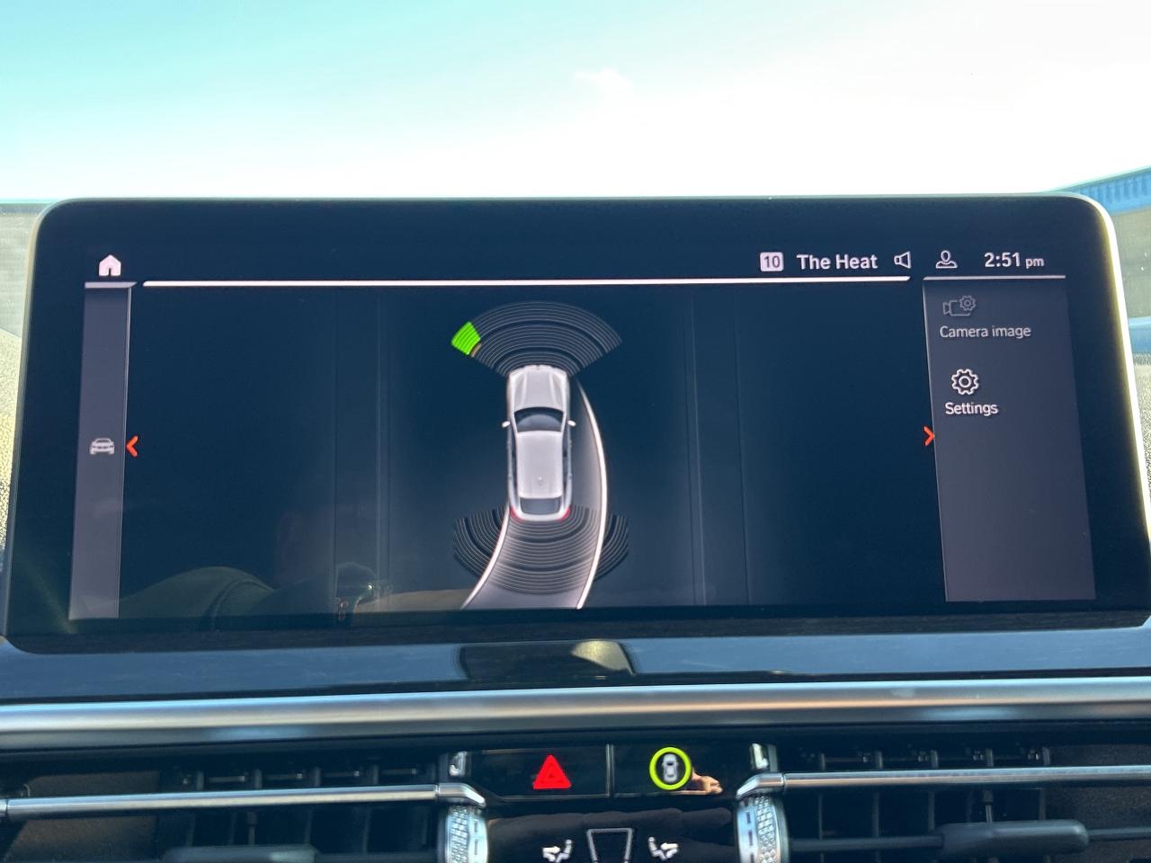 2025 BMW X4 HEADS UP DISPLAY, CARPLAY, PANOROOF,AMBIENT LIGHTS Photo