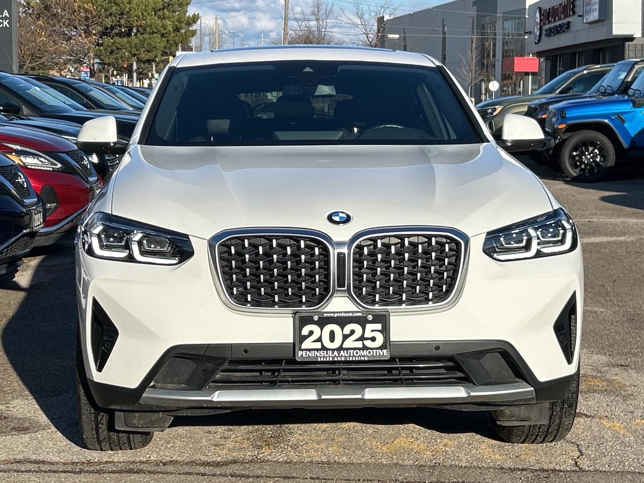 2025 BMW X4 HEADS UP DISPLAY, CARPLAY, PANOROOF,AMBIENT LIGHTS Photo