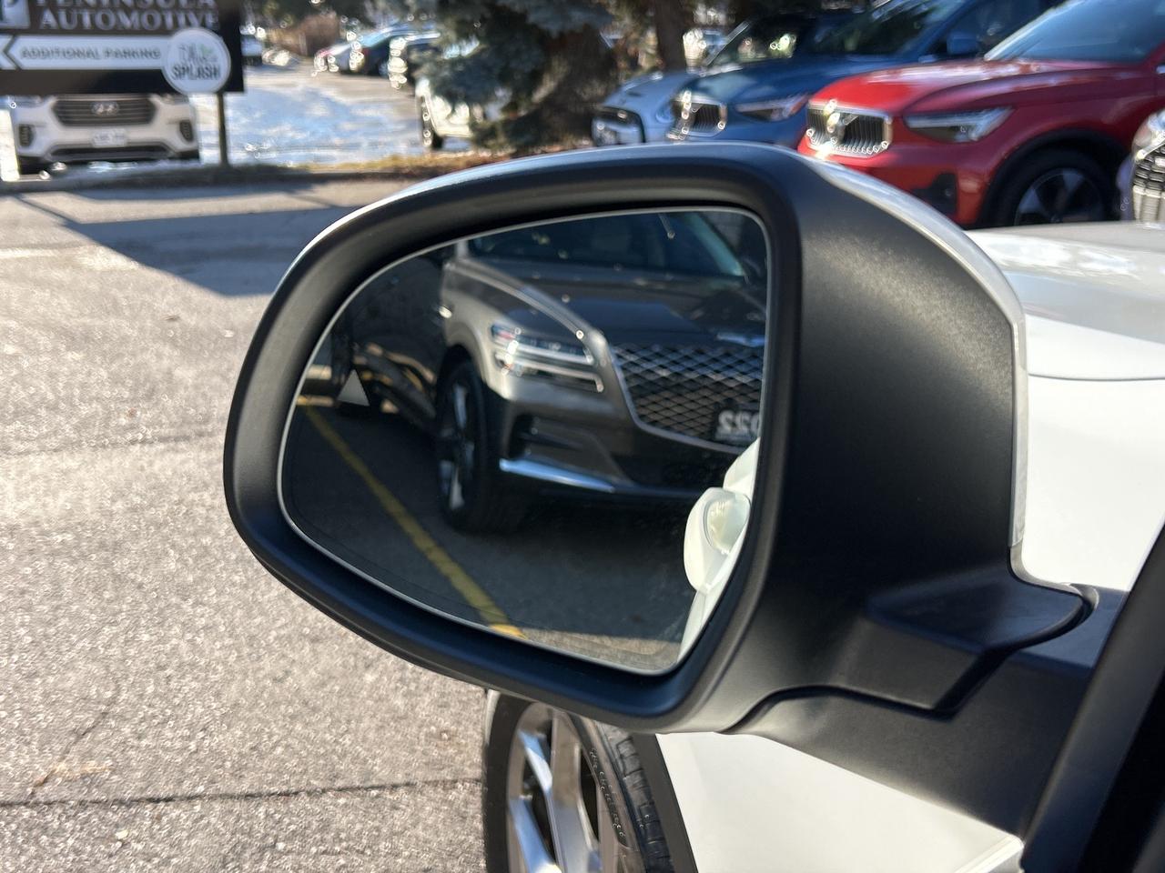 2025 BMW X4 HEADS UP DISPLAY, CARPLAY, PANOROOF,AMBIENT LIGHTS Photo