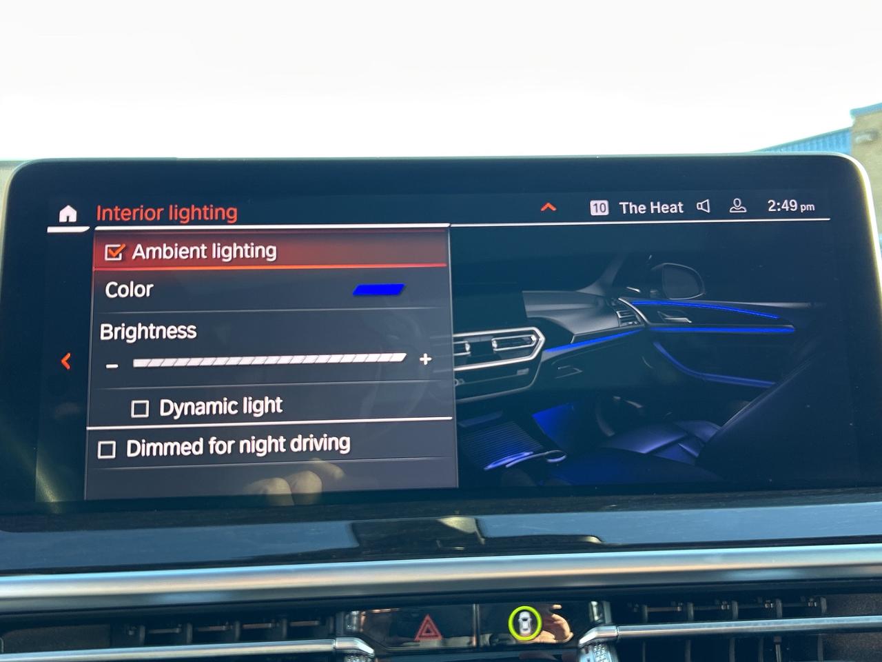 2025 BMW X4 HEADS UP DISPLAY, CARPLAY, PANOROOF,AMBIENT LIGHTS Photo