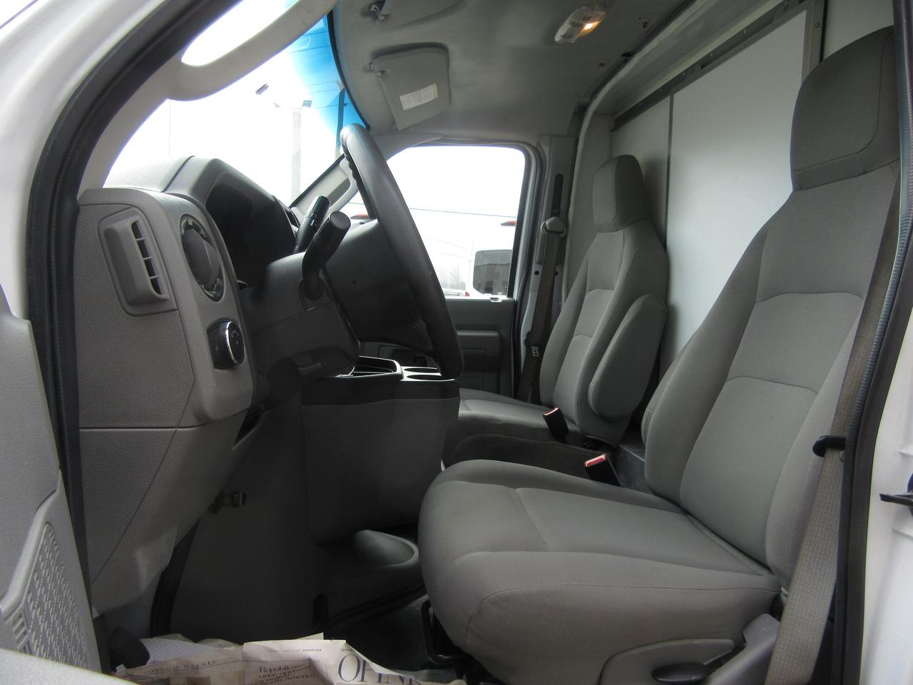 2022 Ford E-450 18FT CUSTOM ALUMINUM BOX Photo