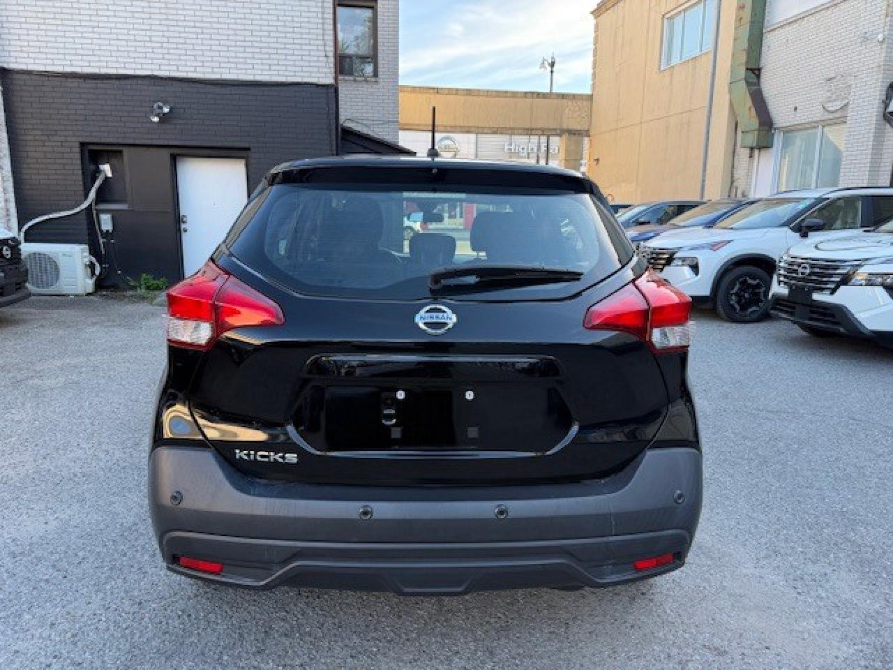2020 Nissan Kicks S FWD, BLIND SPOT, EMERGENCY BRAKING, BACK UP CAM Photo
