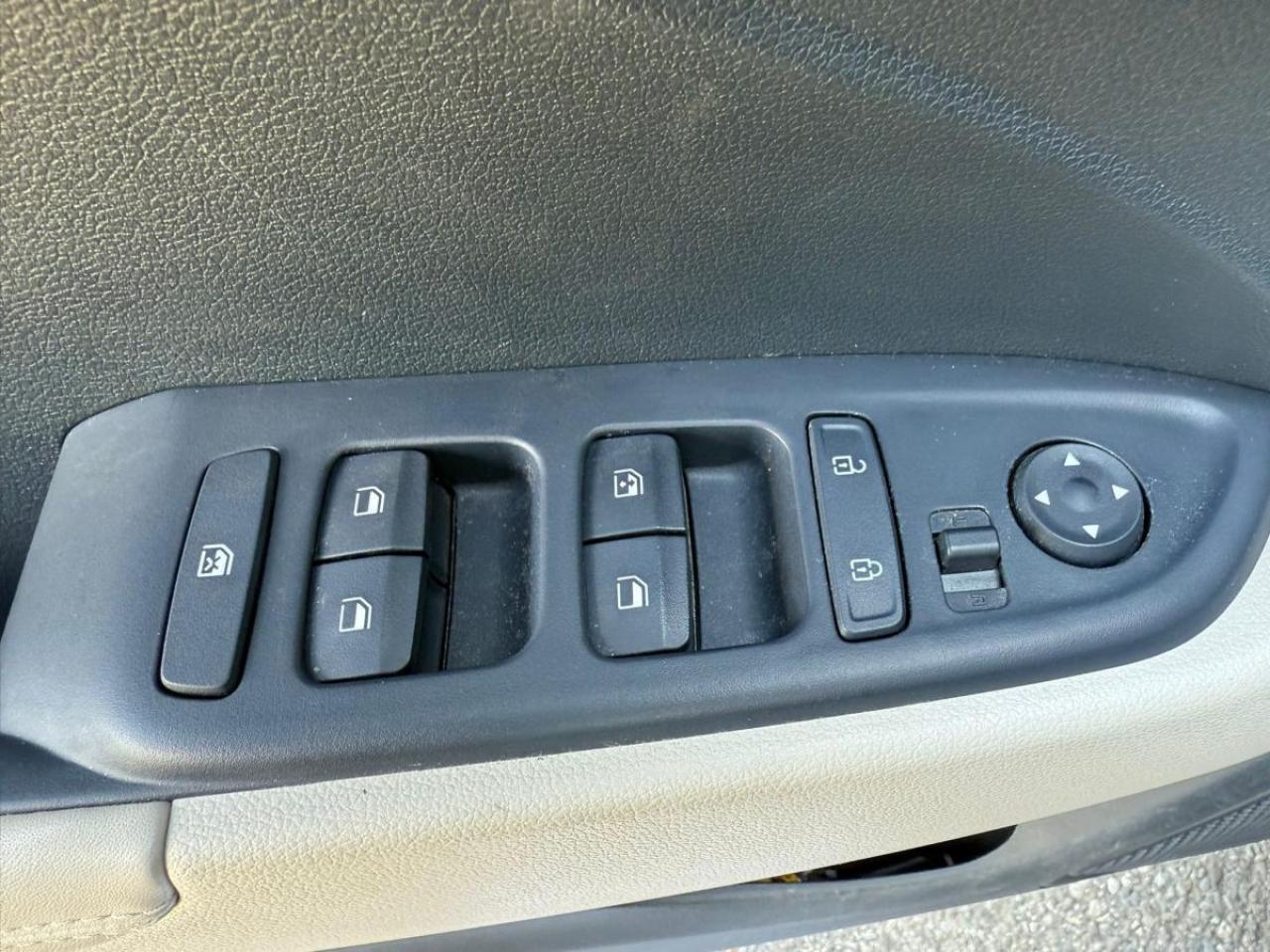 2024 Hyundai Venue Ultimate Photo