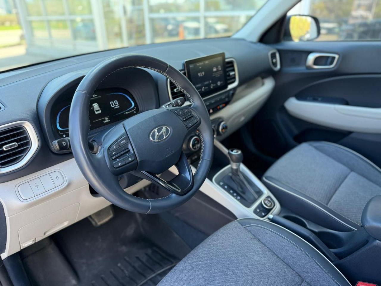 2024 Hyundai Venue Ultimate Photo