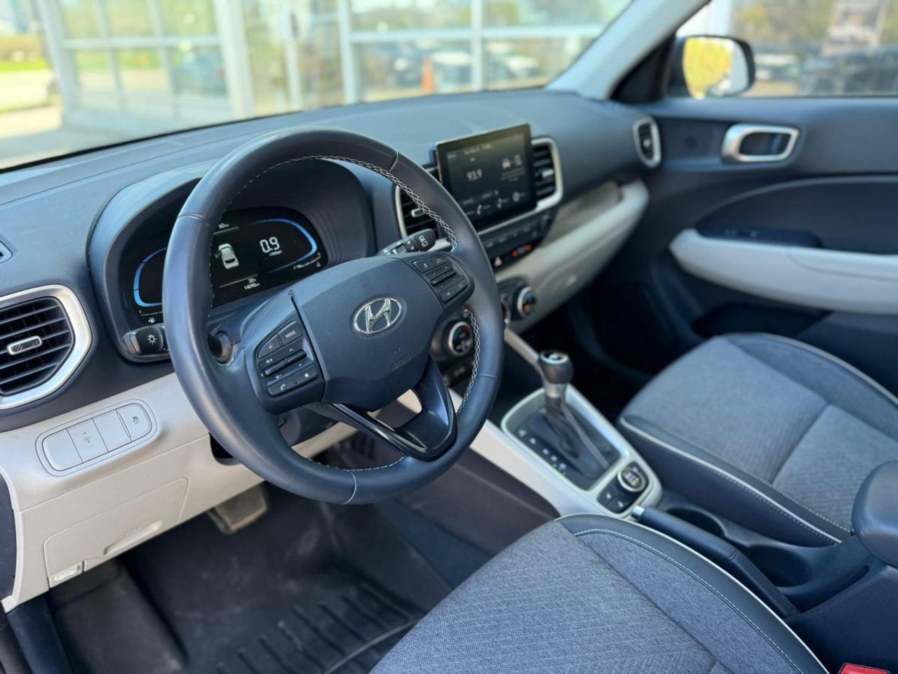 2024 Hyundai Venue Ultimate Photo