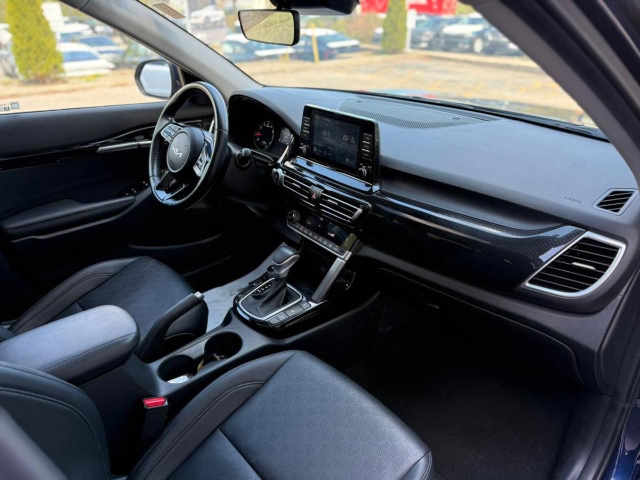 2024 Hyundai Venue Ultimate Photo