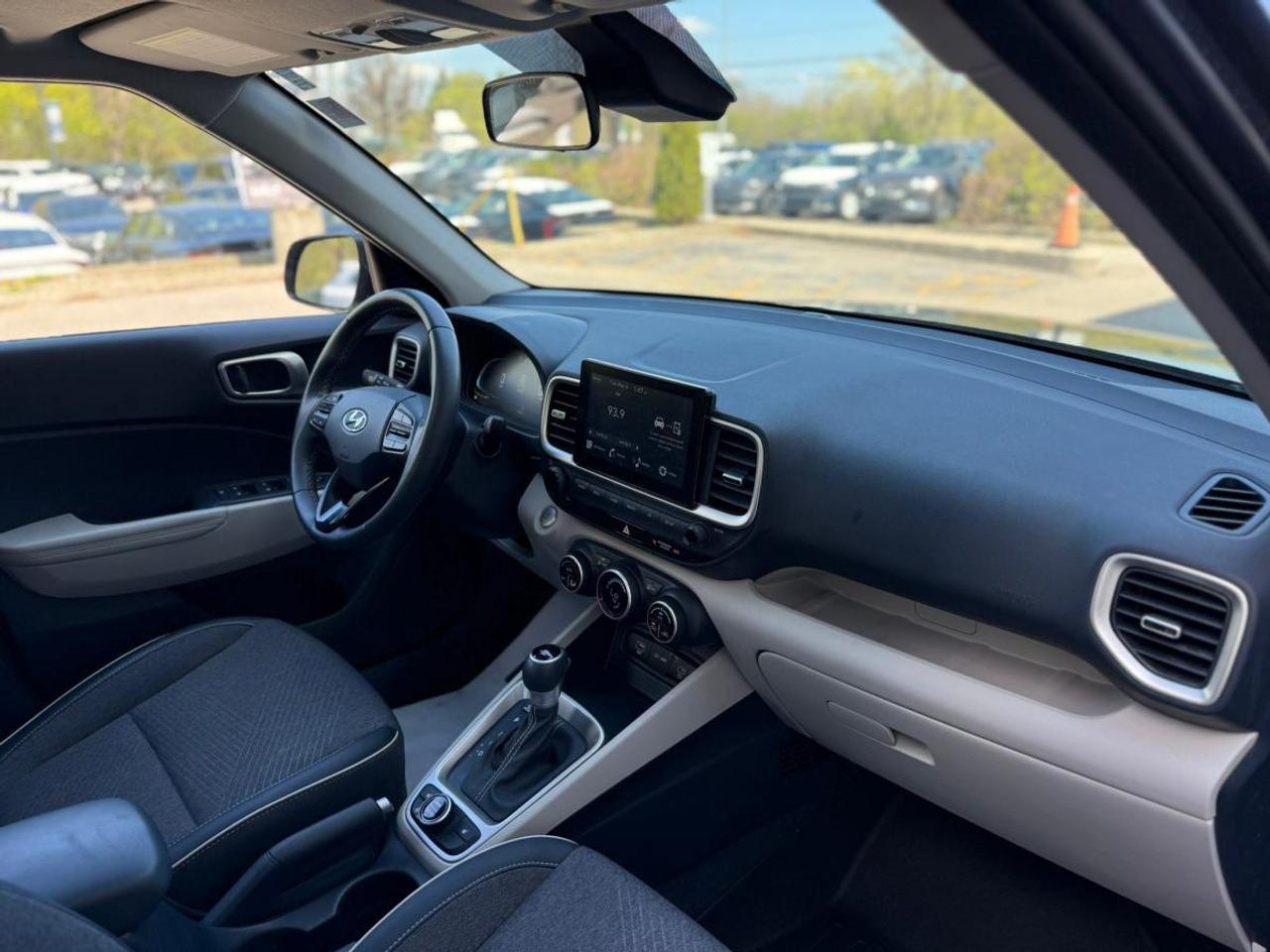 2024 Hyundai Venue Ultimate Photo