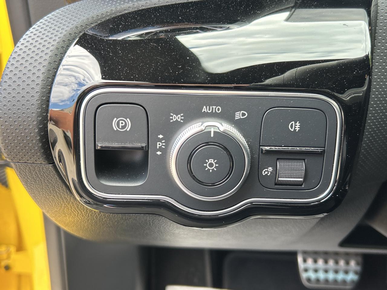 2022 Mercedes-Benz CLA ADAPTIVE CRUISE,PREMIUM,NIGHT,TECHNOLOGY,NAVI PKGS Photo