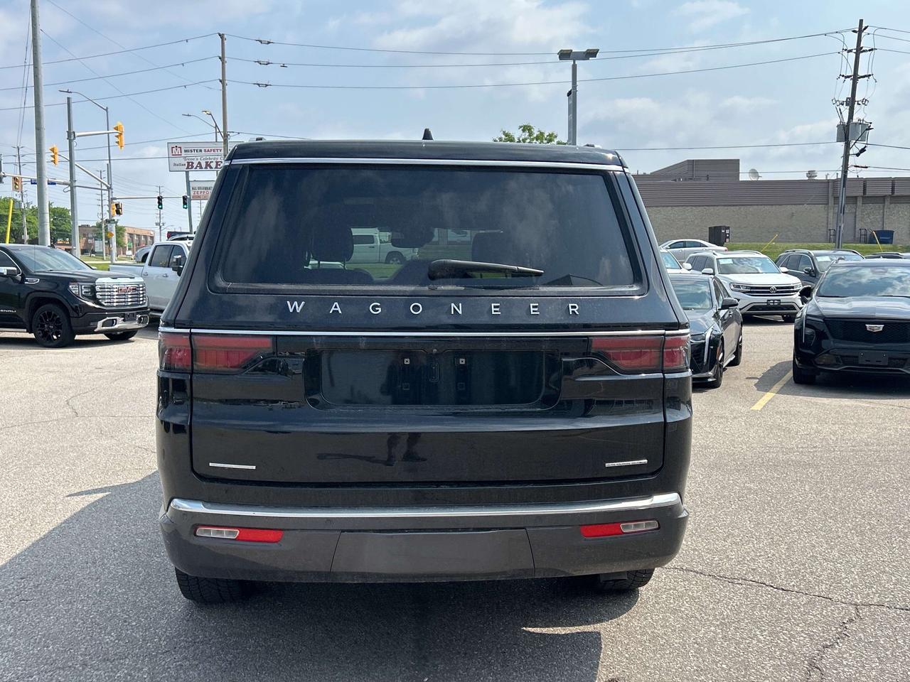 2022 Jeep Wagoneer Series III 4x4 Photo