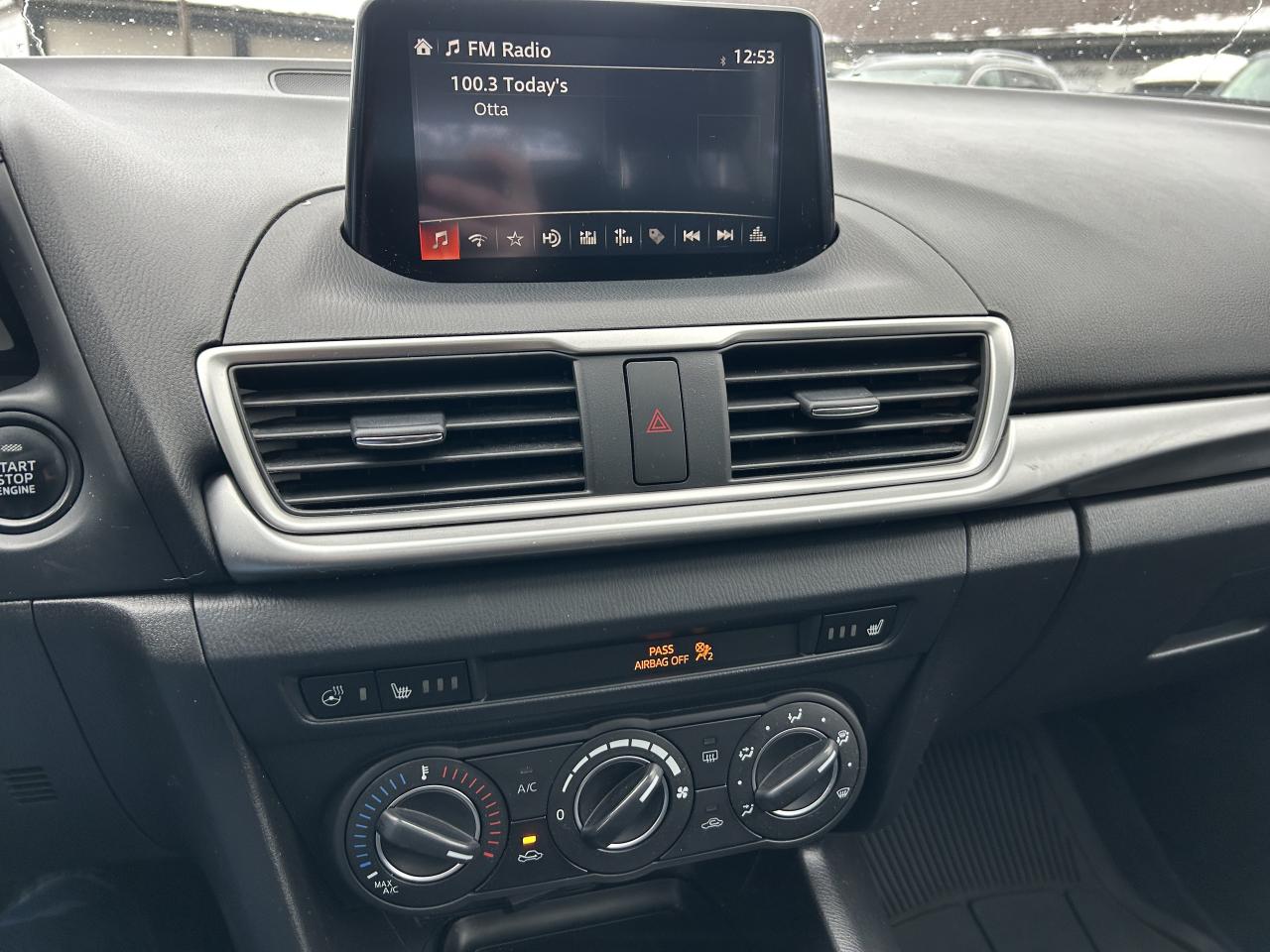 2017 Mazda Mazda3 Sport GS ONE OWNER Photo