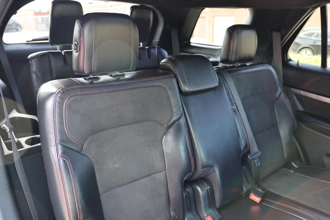 2019 Ford Explorer XLT-4WD-7 PASS/NAV/LEATHER/PANOROOF/B CAM/P SEATS/ Photo