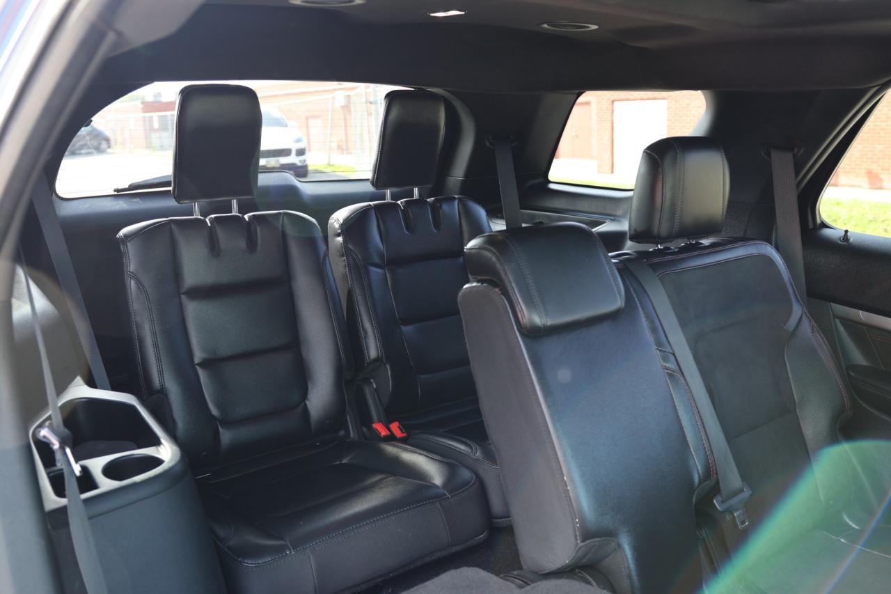 2019 Ford Explorer XLT-4WD-7 PASS/NAV/LEATHER/PANOROOF/B CAM/P SEATS/ Photo