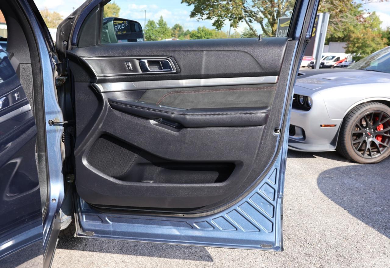 2019 Ford Explorer XLT-4WD-7 PASS/NAV/LEATHER/PANOROOF/B CAM/P SEATS/ Photo