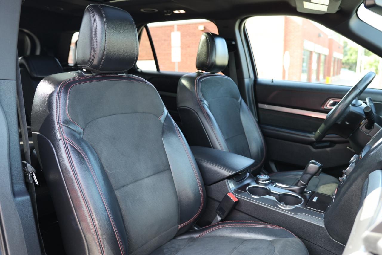 2019 Ford Explorer XLT-4WD-7 PASS/NAV/LEATHER/PANOROOF/B CAM/P SEATS/ Photo