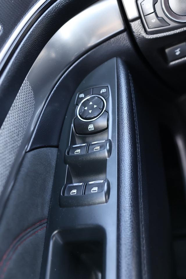 2019 Ford Explorer XLT-4WD-7 PASS/NAV/LEATHER/PANOROOF/B CAM/P SEATS/ Photo