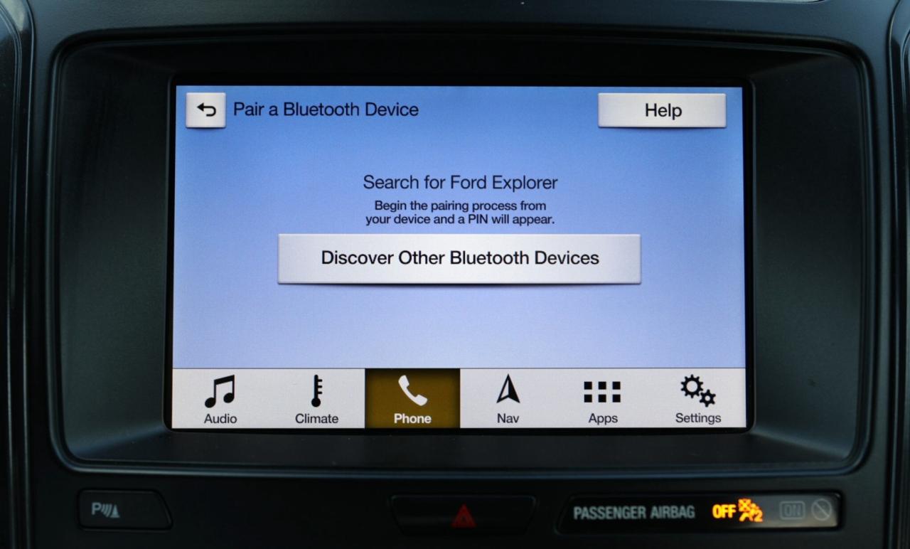 2019 Ford Explorer XLT-4WD-7 PASS/NAV/LEATHER/PANOROOF/B CAM/P SEATS/ Photo