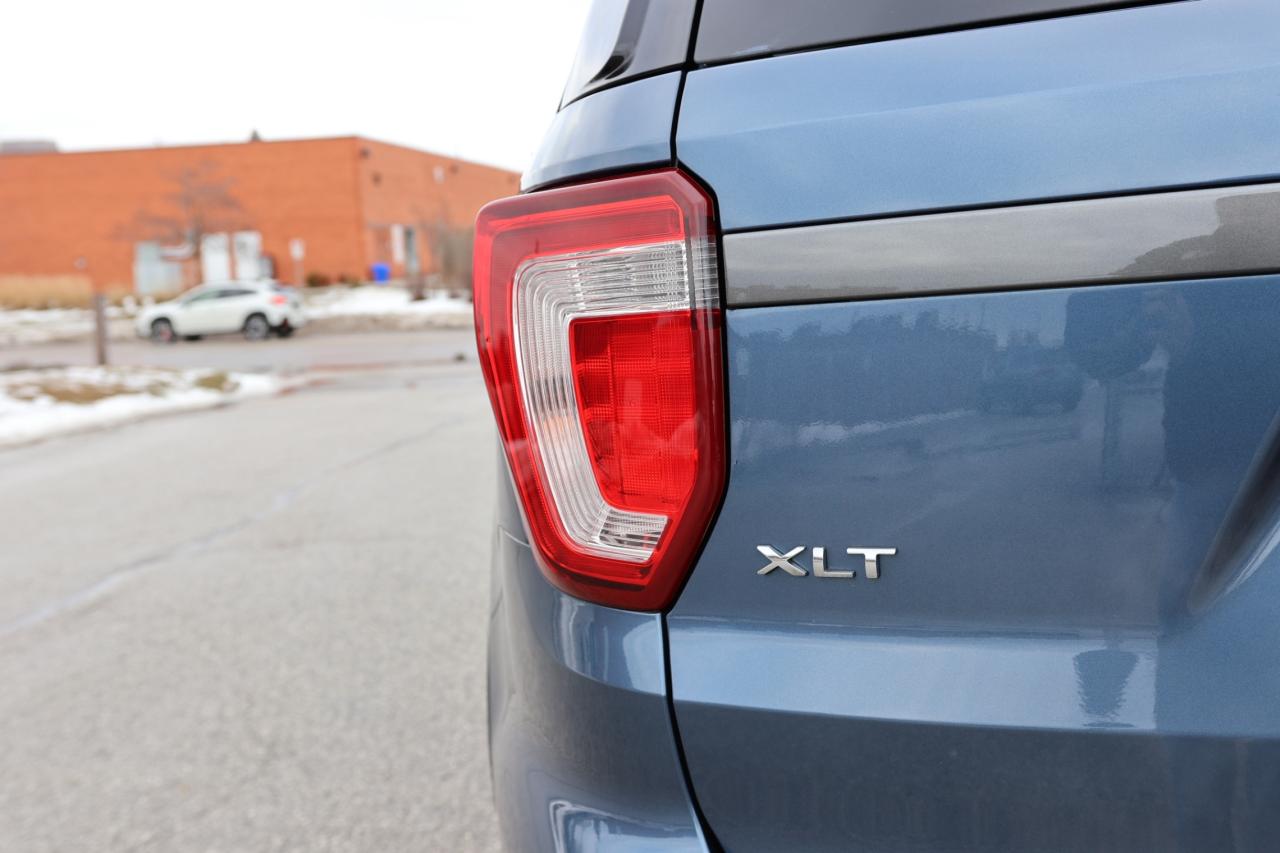 2019 Ford Explorer XLT-4WD-7 PASS/NAV/LEATHER/PANOROOF/B CAM/P SEATS/ Photo