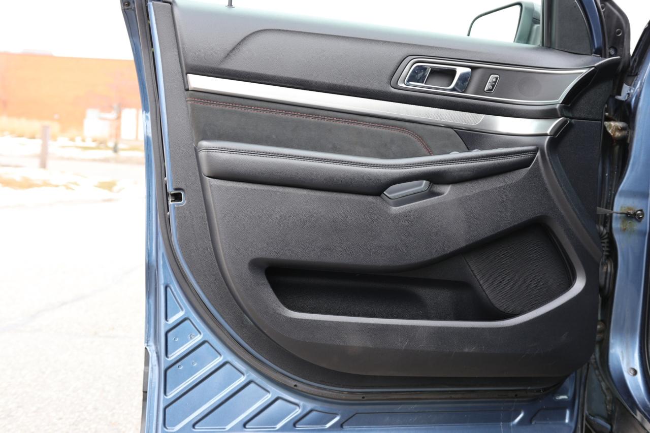 2019 Ford Explorer XLT-4WD-7 PASS/NAV/LEATHER/PANOROOF/B CAM/P SEATS/ Photo