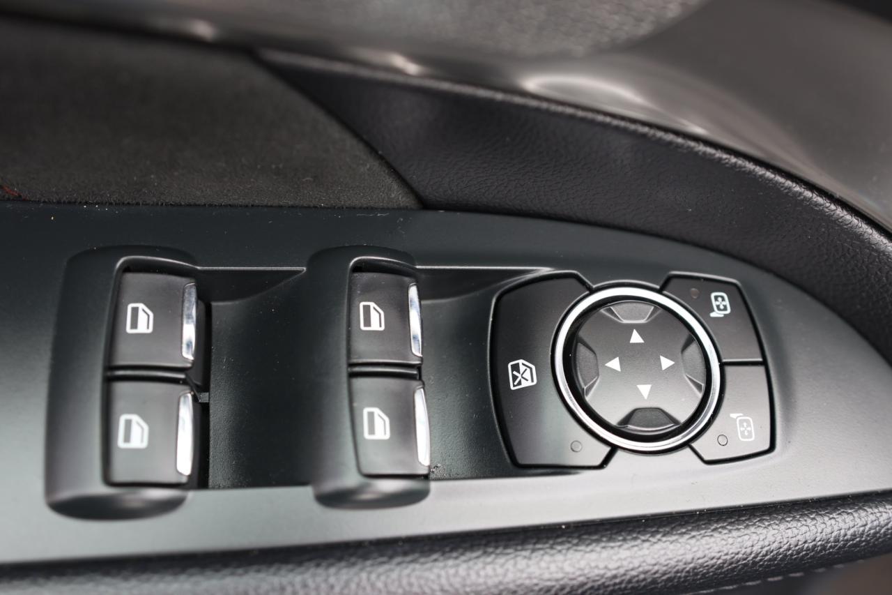 2019 Ford Explorer XLT-4WD-7 PASS/NAV/LEATHER/PANOROOF/B CAM/P SEATS/ Photo