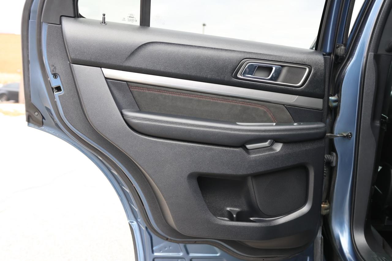 2019 Ford Explorer XLT-4WD-7 PASS/NAV/LEATHER/PANOROOF/B CAM/P SEATS/ Photo