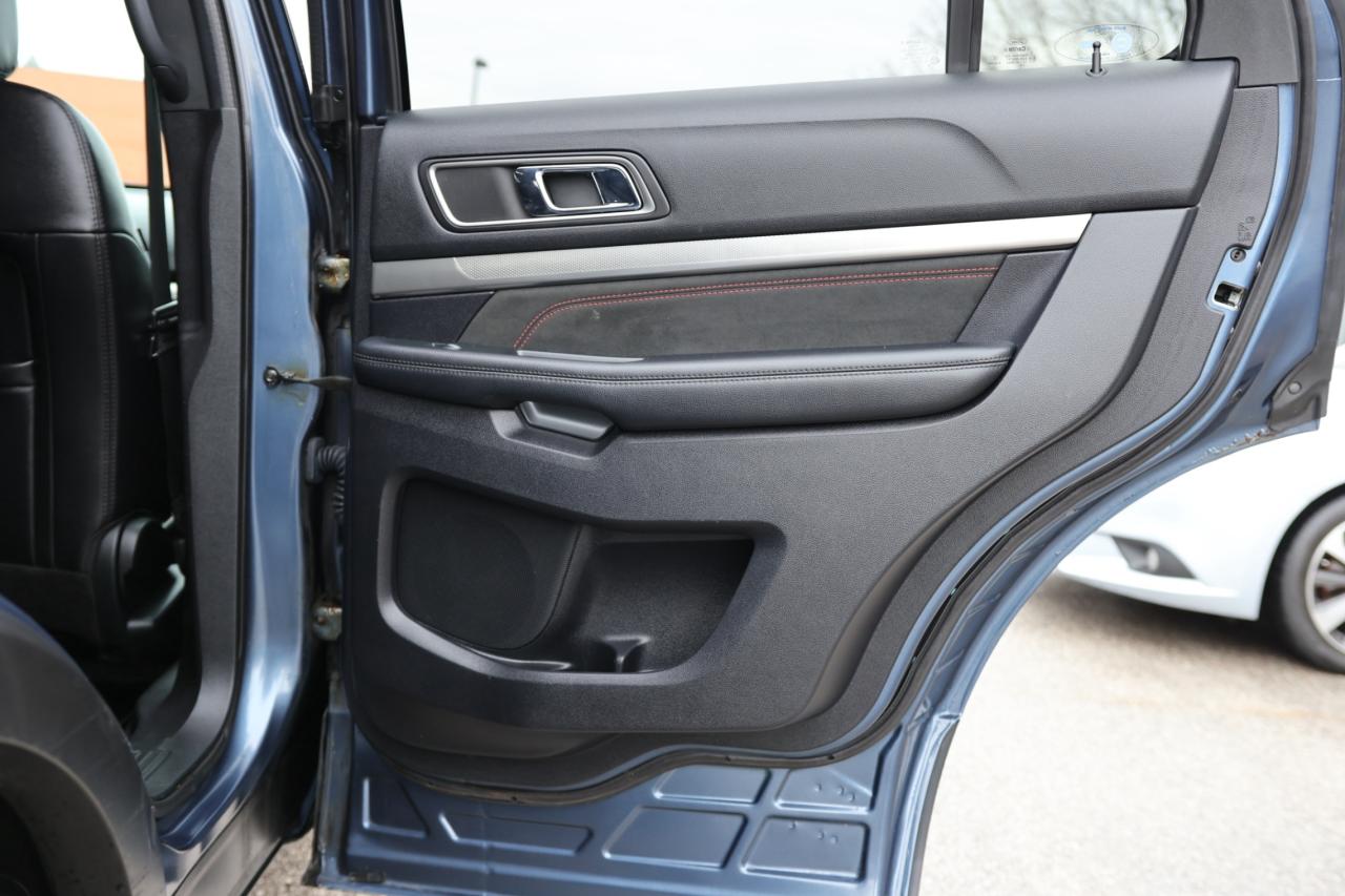 2019 Ford Explorer XLT-4WD-7 PASS/NAV/LEATHER/PANOROOF/B CAM/P SEATS/ Photo