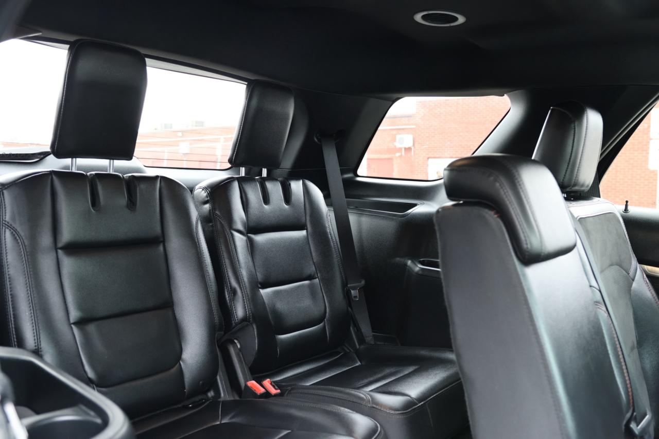 2019 Ford Explorer XLT-4WD-7 PASS/NAV/LEATHER/PANOROOF/B CAM/P SEATS/ Photo