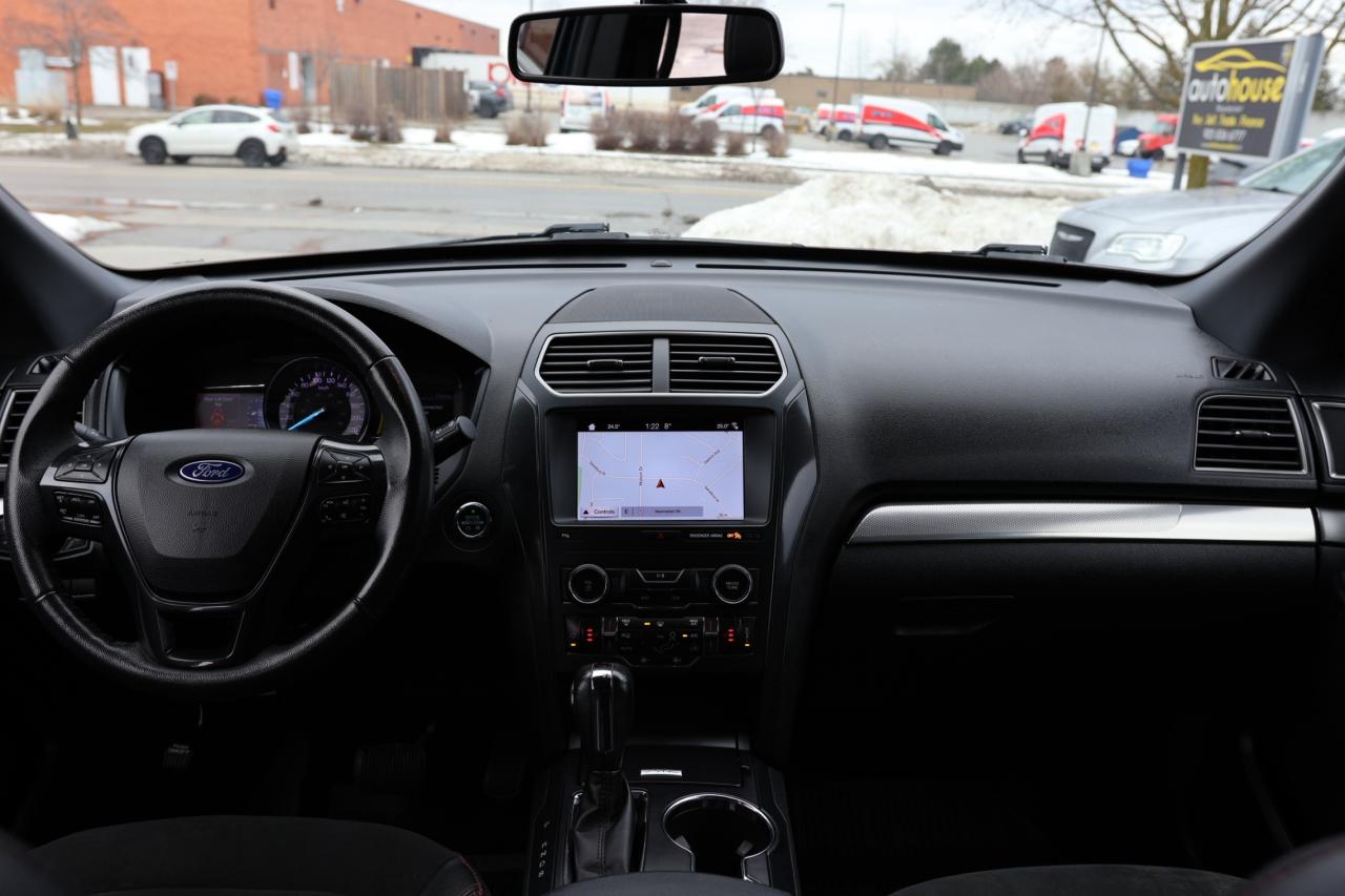 2019 Ford Explorer XLT-4WD-7 PASS/NAV/LEATHER/PANOROOF/B CAM/P SEATS/ Photo