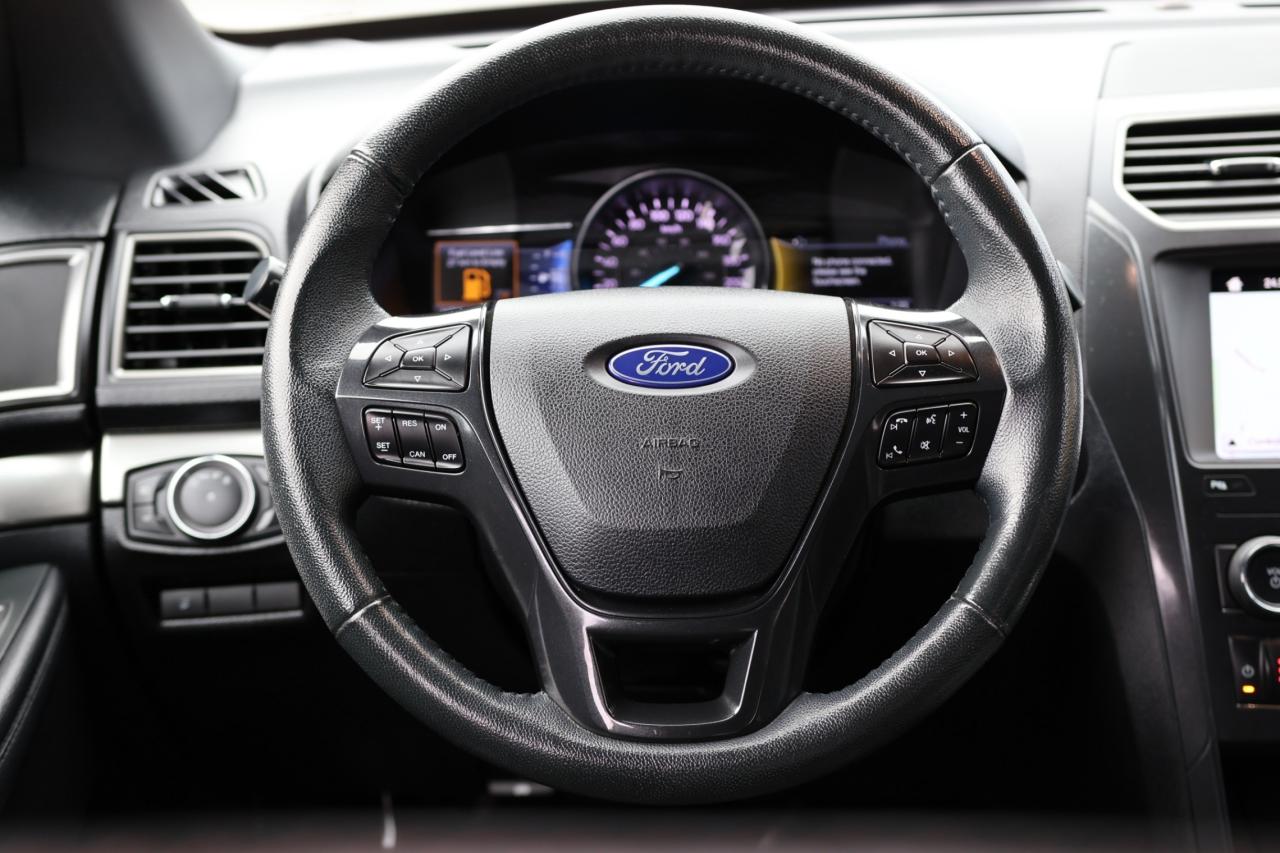 2019 Ford Explorer XLT-4WD-7 PASS/NAV/LEATHER/PANOROOF/B CAM/P SEATS/ Photo