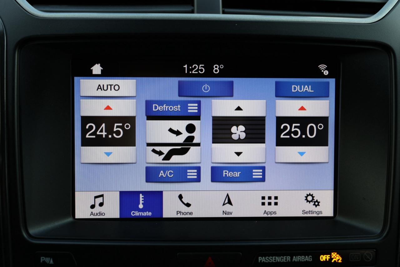 2019 Ford Explorer XLT-4WD-7 PASS/NAV/LEATHER/PANOROOF/B CAM/P SEATS/ Photo